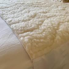Absorbent & Waterproof Wool Topper Bed Pad
